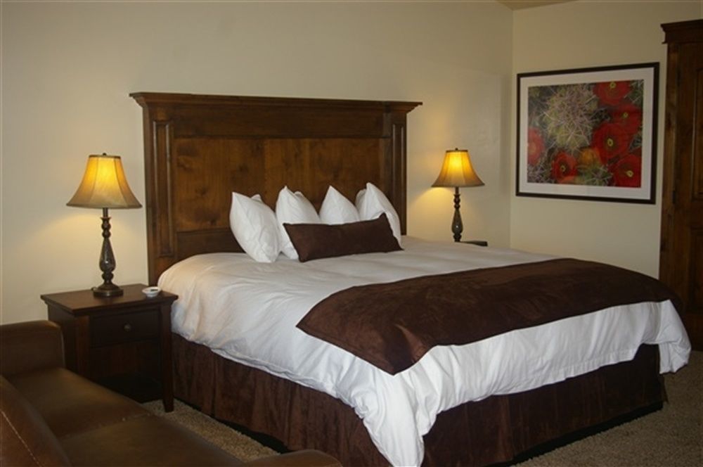 Cb&M Executive Suites Roosevelt 외부 사진
